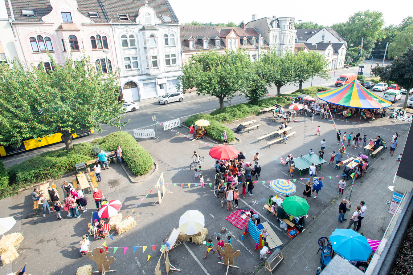 Blick auf den Parkplatz vor der WerkStadt in Katernberg