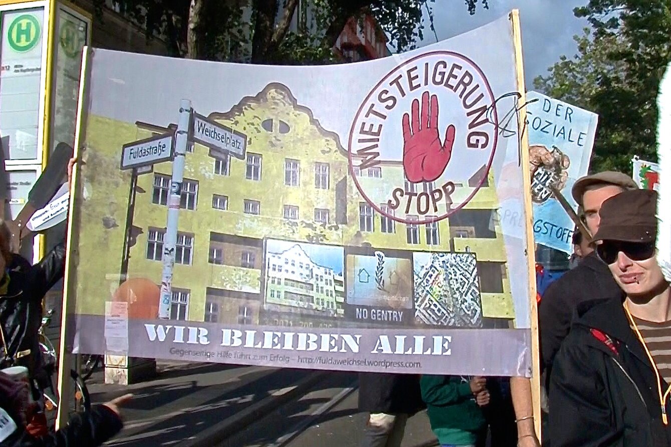 Protesierende Menschen