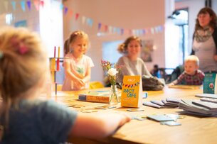 Kinder beim PACT Café